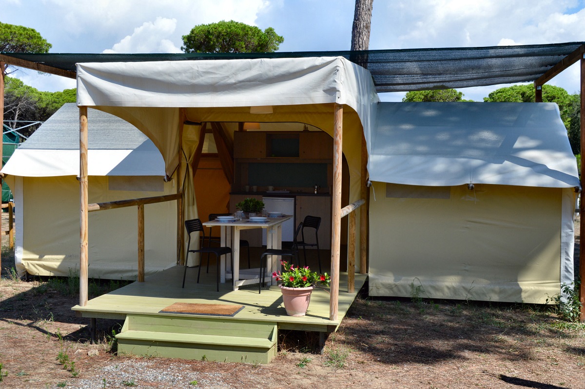 Tenda da 4 posti letto con due camere